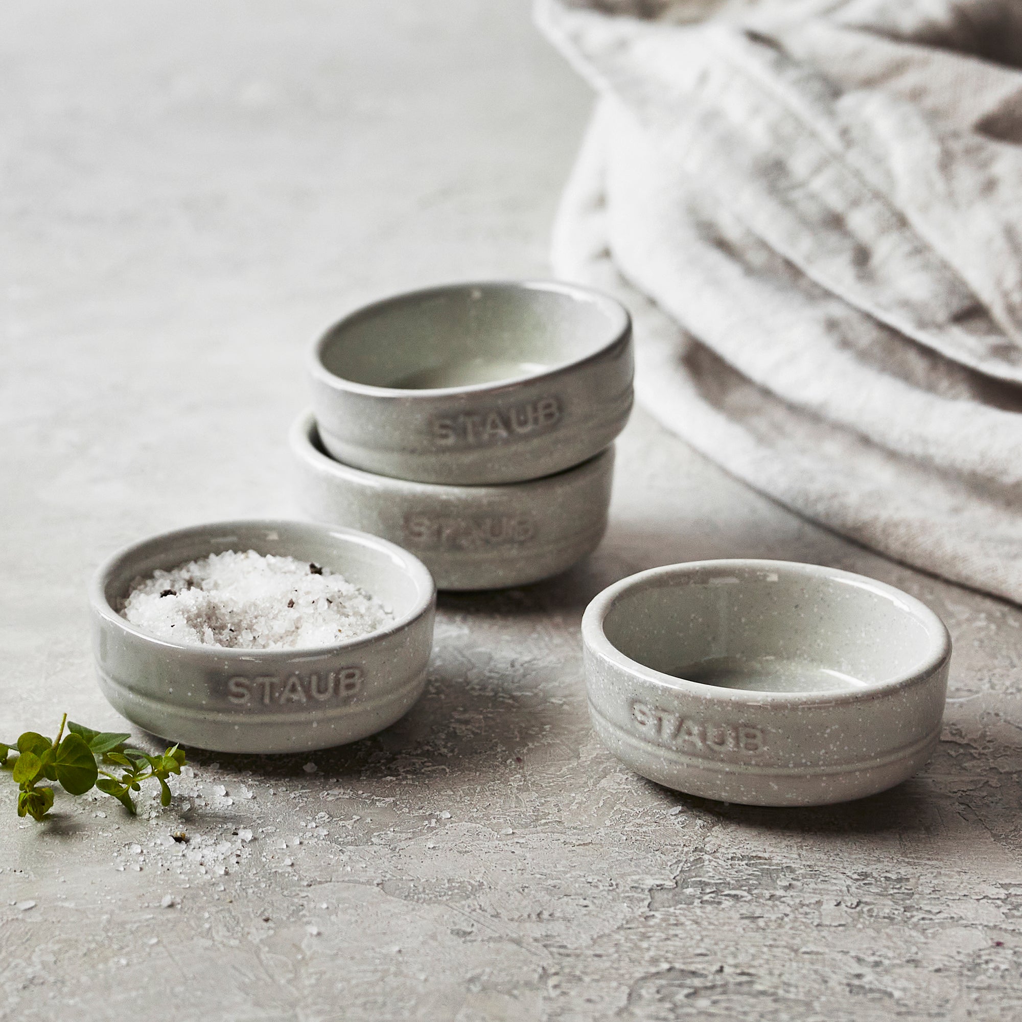  STAUB Ceramic 4-pc Baking Dish and Bowl Set - White: Home &  Kitchen